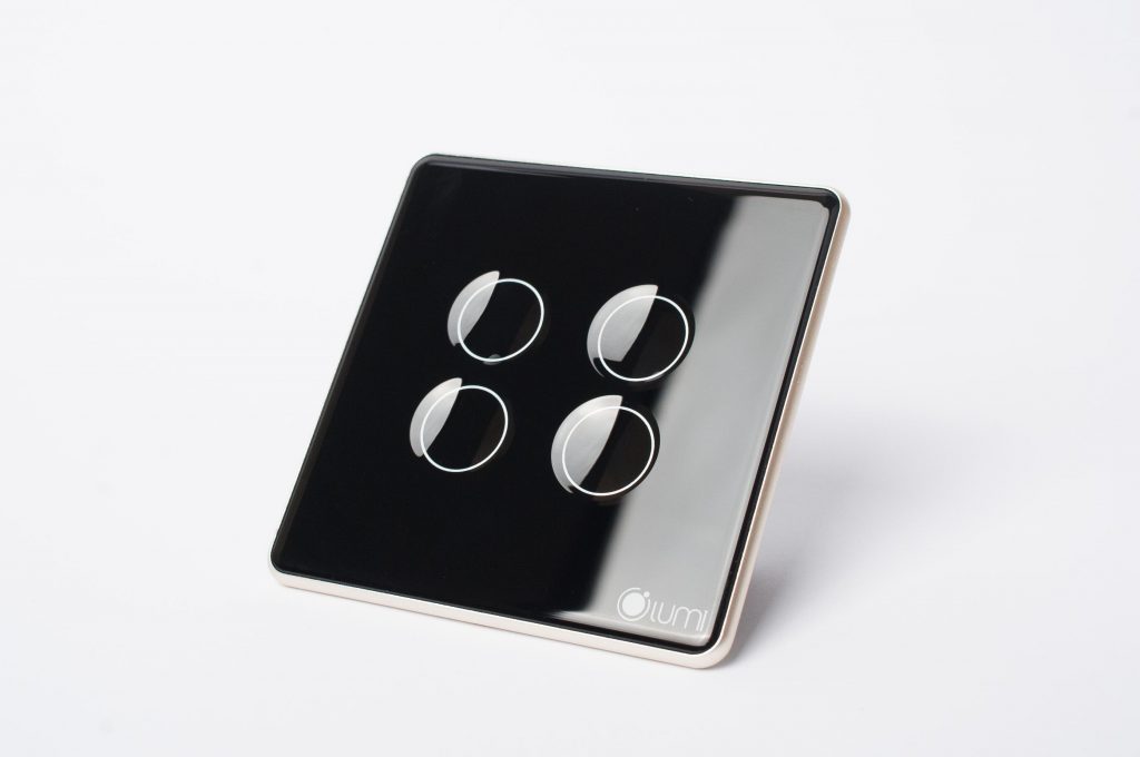 Công tắc cảm ứng thông minh với thiết kế hiện đại, sang trọng